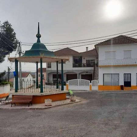 Casa Do Ninho - Entre O Campo E A Praia Cadaval Bagian luar foto